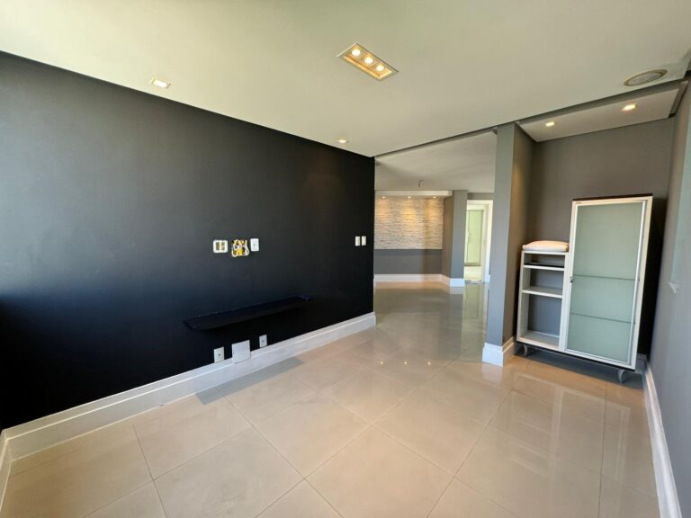 WhatsApp Image 2024-10-04 at 13.06.53 (2)