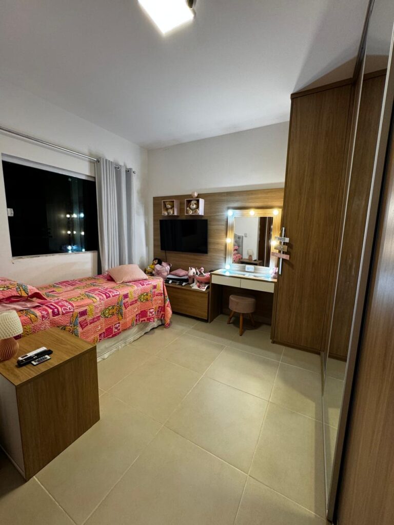 WhatsApp Image 2024-10-04 at 13.10.44 (1)